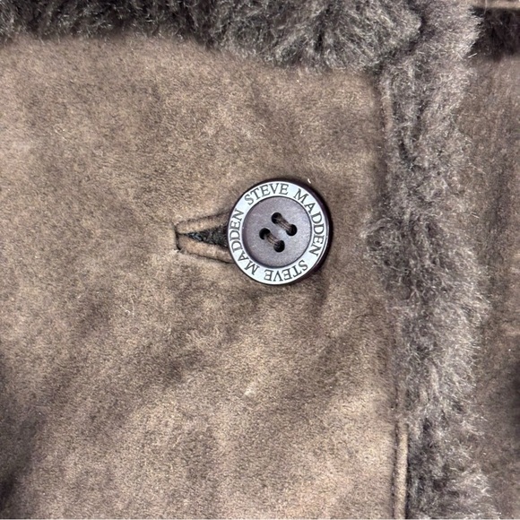 STEVE MADDEN Y2K CHOCOLATE BROWN SUEDE FAUX SHEARLING BUCKLE BUTTON FRONT JACKET - Picture 13 of 16